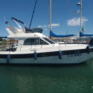  Bateau-hôtel Charter Boat And Breakfast